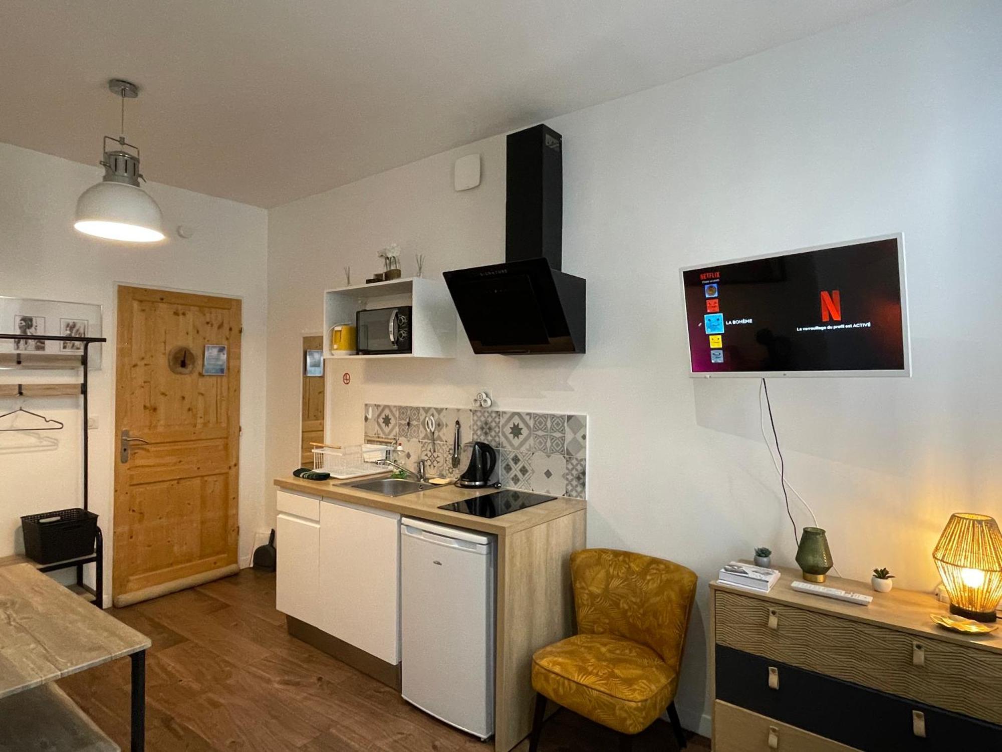Apartmán Chez Jean-Yves Et Zoe - La Boheme - Au Calme, Tres Propre, Proche Parkings Niort Exteriér fotografie